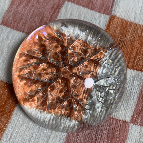 Snowflake Paperweight - Picture 2 of 5